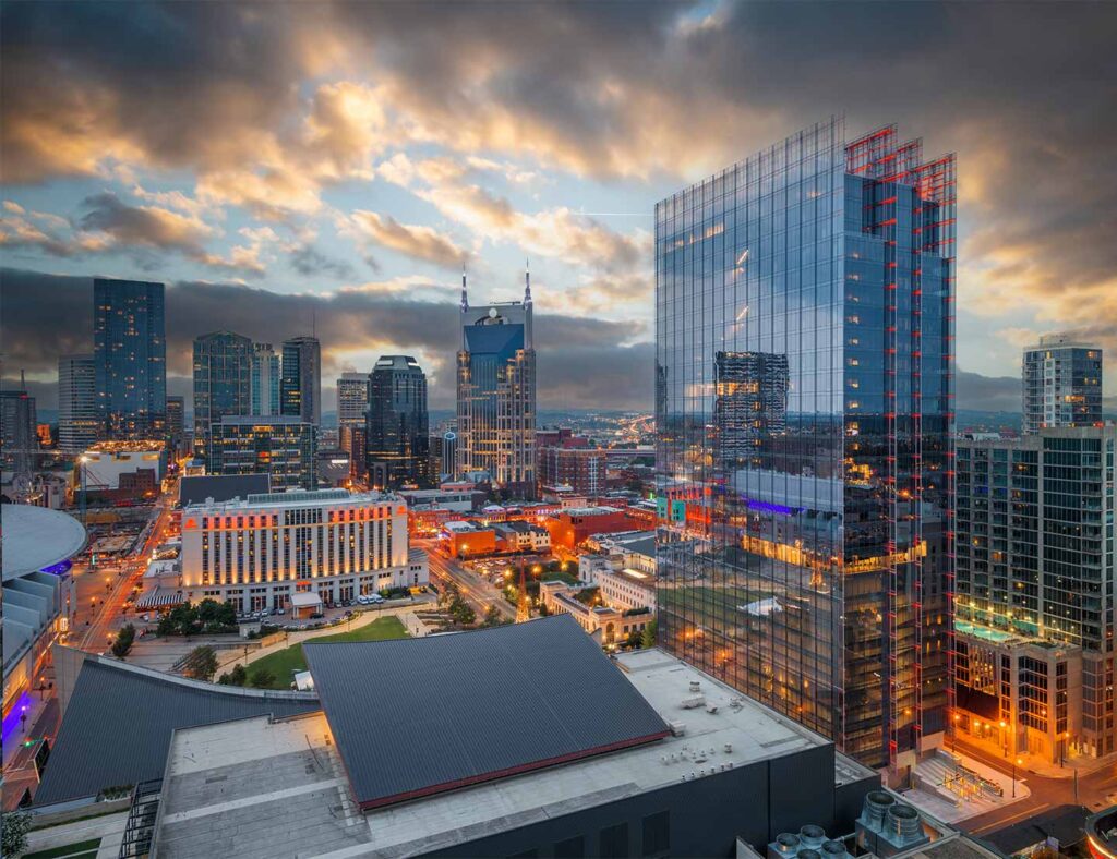 downtown nashville tennessee at dusk